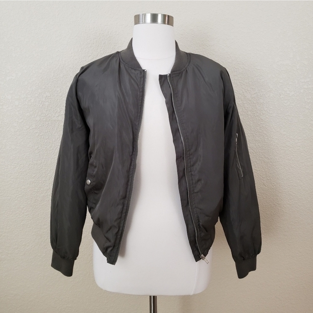 Ambiance  Bomber Jacket Women’s Size  Lightweight Zip Front Pocket Style - Picture 2 of 7